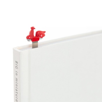 Фото Закладка для книг "Красный скутер"