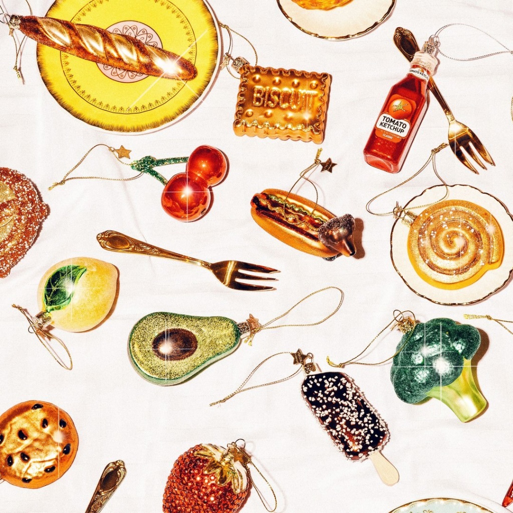 Елочные украшения и новогодние игрушки из стекла