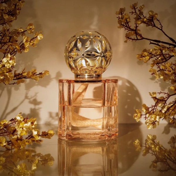 Фото Подарочный набор «Помелис» нюдовая лампа Берже и аромат «Ванильное великолепие» (Vanilla Magnificence) 250мл