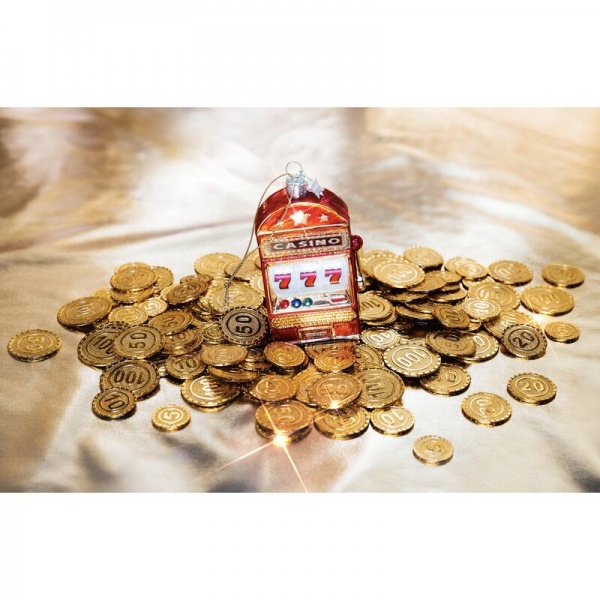 Фото Новогоднее украшение из стекла Vondels "Красный игровой автомат" 10.5см