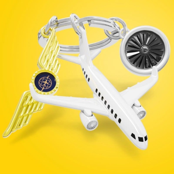 Фото Брелок для ключей "Самолет, значок пилота и двигатель"