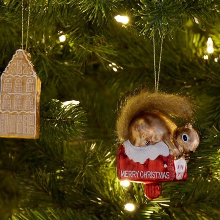 Новогоднее украшение из стекла Vondels "Белка на почтовом ящике" 12см детальная картинка 