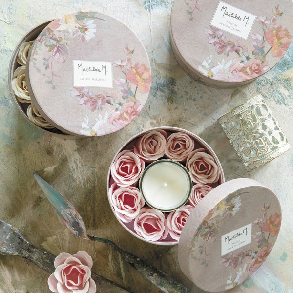 Подарочный набор аромасвеча + роза из мыла Carnets d'Artistes - Sublime Jasmin - Великолепный жасмин детальная картинка 