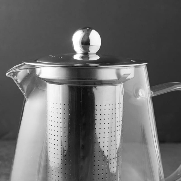Фото Чайник 750мл с металлической крышкой и фильтр-ситом