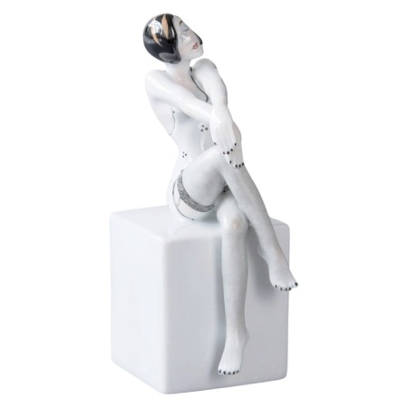 Статуэтка "Женщина на кубе" детальная картинка 