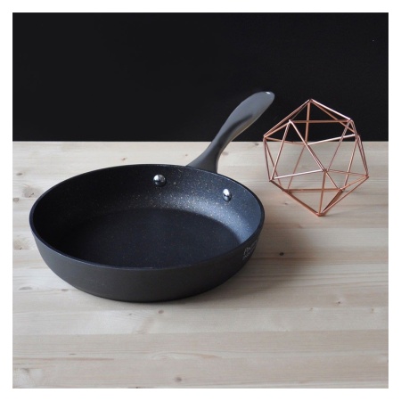 Сковорода Ø24см ST1 STONE BLACK с антипригарным покрытием детальная картинка 