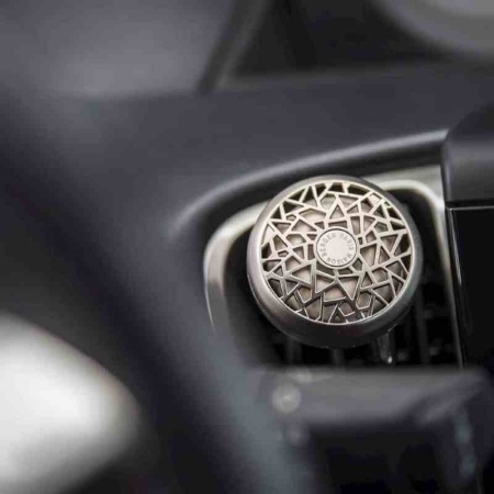 Автомобильный аромадиффузор-клипса «Ривьера» с ароматом «Лимонные дольки» (Tonic Lemon) детальная картинка 