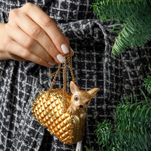 Фото Новогоднее украшение из стекла Vondels "Золотая собачка в сумочке" 10см