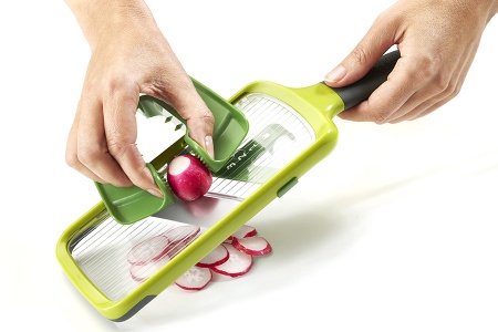 Терка с держателем для продуктов Mandoline зеленая - 20141 Joseph Joseph детальная картинка 