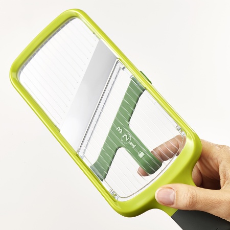 Терка с держателем для продуктов Mandoline зеленая - 20141 Joseph Joseph детальная картинка 